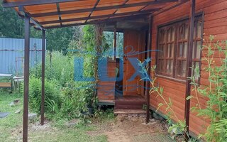 односкатный навес с кровлей из сотового поликарбоната